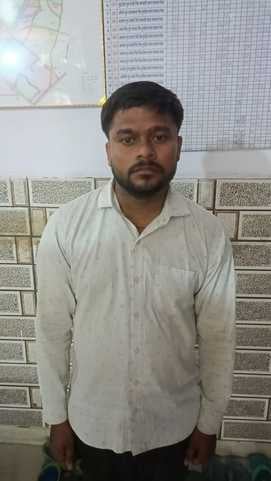 सरधना। गोवंशों की तस्करी में पकड़ा गया आरोपी। पुलिस सरधना। गोवंशों की तस्करी में पकड़ा गया आरोपी। पुलिस