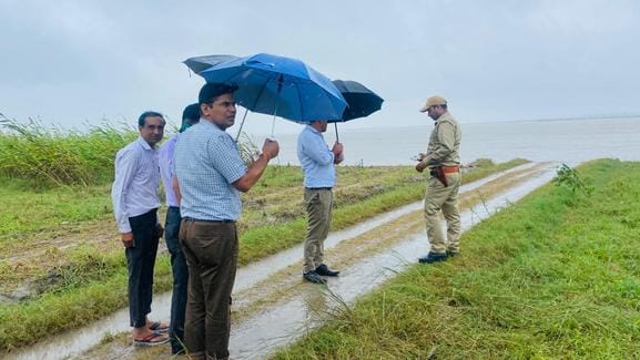 उफान पर आई गंगा नदी स्रोत संवाद उफान पर आई गंगा नदी स्रोत संवाद