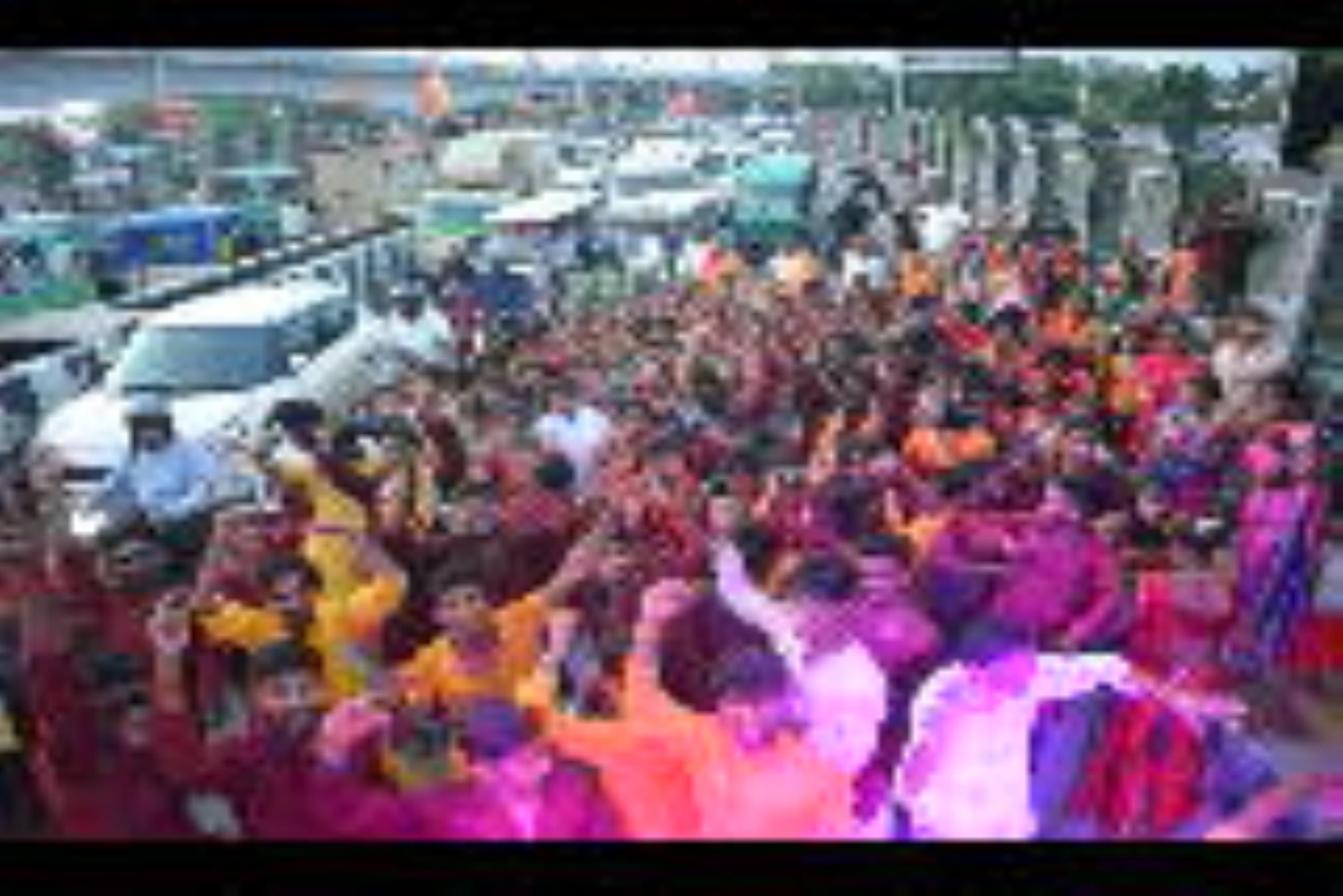 कुड़ियाघाट, झूलेलाल घाट और खाटू श्याम घाट पर भी बड़ी संख्या में लोग अपने घरों में स्थापित गणपति कुड़ियाघाट, झूलेलाल घाट और खाटू श्याम घाट पर भी बड़ी संख्या में लोग अपने घरों में स्थापित गणपति