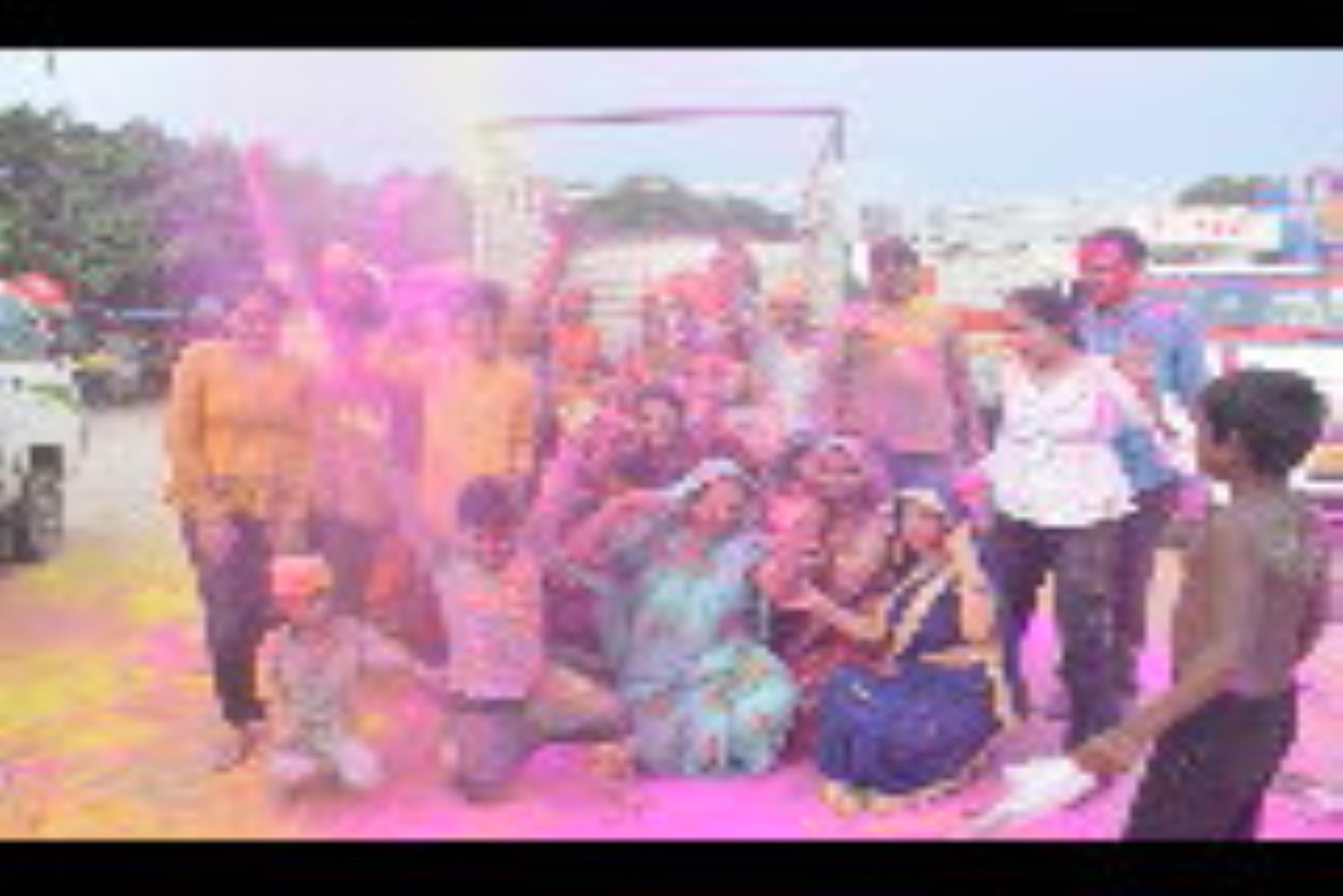 कुड़ियाघाट, झूलेलाल घाट और खाटू श्याम घाट पर भी बड़ी संख्या में लोग अपने घरों में स्थापित गणपति कुड़ियाघाट, झूलेलाल घाट और खाटू श्याम घाट पर भी बड़ी संख्या में लोग अपने घरों में स्थापित गणपति