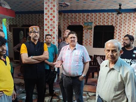 नगर परिषद नादौन के वार्ड चार में उप डाकघर के निकट घर में आई दरारें। संवाद। नगर परिषद नादौन के वार्ड चार में उप डाकघर के निकट घर में आई दरारें। संवाद।