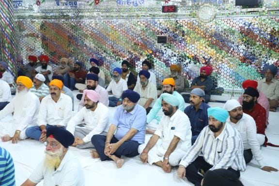 असम से लखनऊ पहुंची शहीदी यात्रा के लिए यहियागंज गुरुद्वारा में  बुधवार को कीर्तन हुआ। 