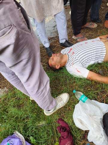 कालांवाली। घटना के बाद क्षतिग्रस्त कार। स्त्रोत कालांवाली। घटना के बाद क्षतिग्रस्त कार। स्त्रोत