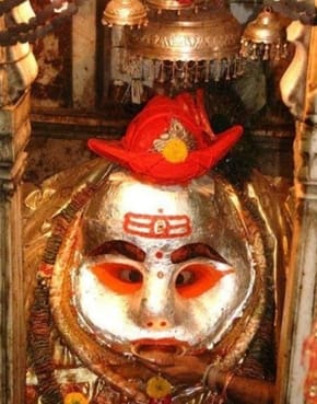 मदिरा का ऐसे लगता है भोग मदिरा का ऐसे लगता है भोग