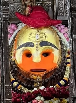 मदिरा का ऐसे लगता है भोग मदिरा का ऐसे लगता है भोग