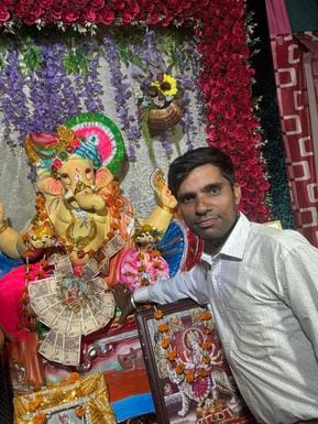 10 कैथल। गणपति बप्पा के साथ इंदू खट्टर। स्वयं 10 कैथल। गणपति बप्पा के साथ इंदू खट्टर। स्वयं