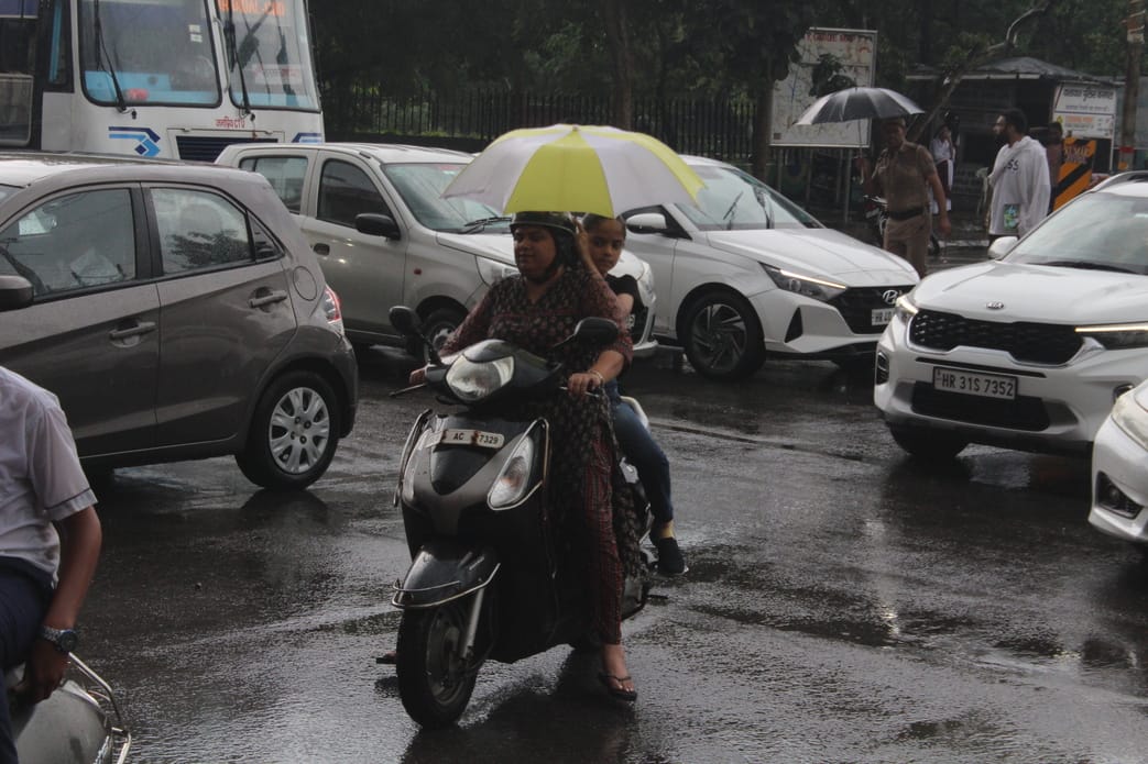 111.... खेतों में जमा बारिश का पानी। संवाद