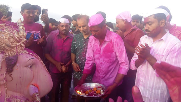 18.... जय गणेश उत्सव मंडल और व्यापार मंडल री ओर से चल रहे गणेश उत्सव के दौरान बप्पा का गाजे बाज 18.... जय गणेश उत्सव मंडल और व्यापार मंडल री ओर से चल रहे गणेश उत्सव के दौरान बप्पा का गाजे बाज