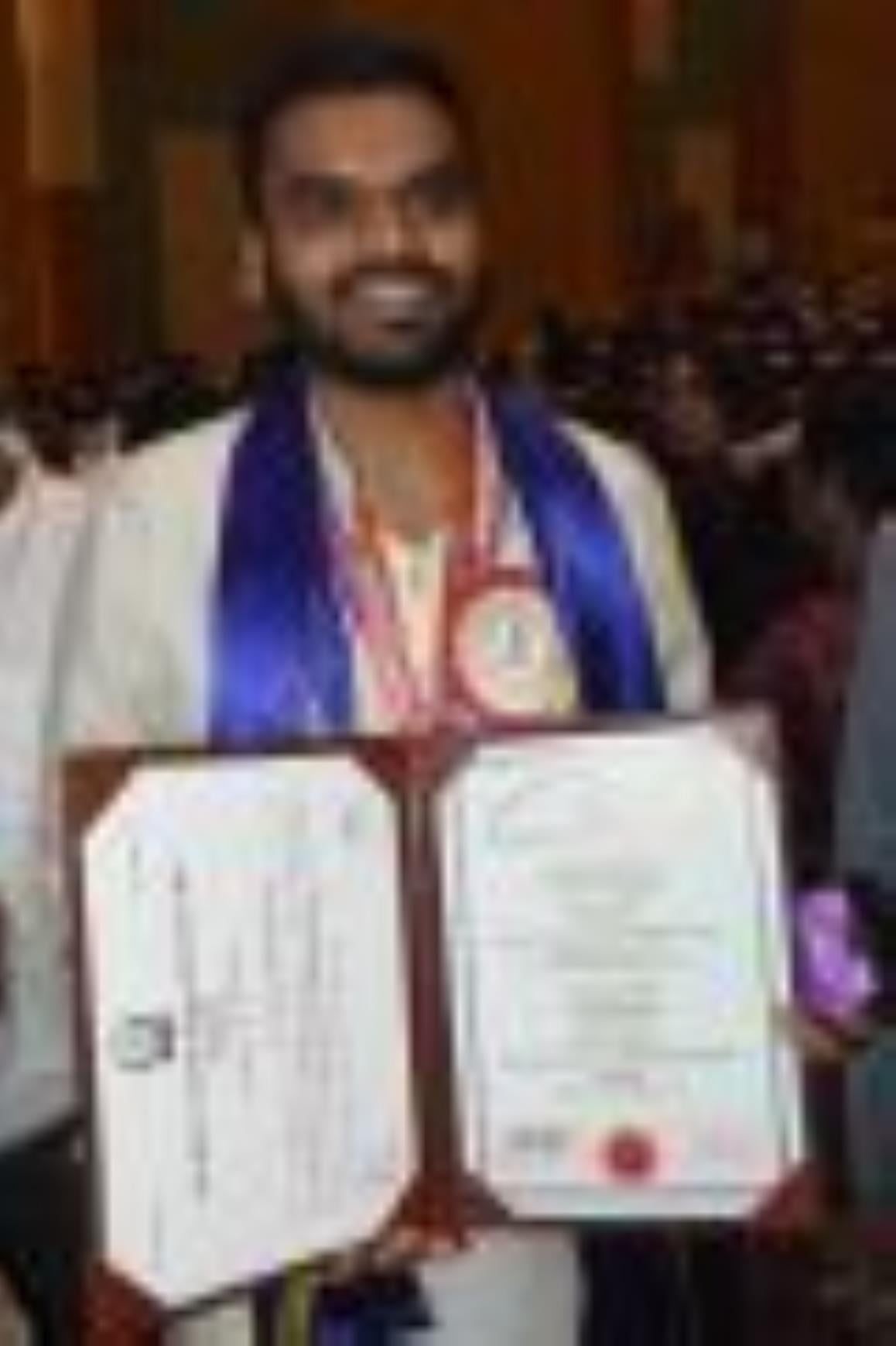 अटल बिहारी वाजपेई मेडिकल यूनिवर्सिटी में प्रथम दीक्षांत समारोह में मौजूद राज्यपाल आनंदी बेन पटे अटल बिहारी वाजपेई मेडिकल यूनिवर्सिटी में प्रथम दीक्षांत समारोह में मौजूद राज्यपाल आनंदी बेन पटे
