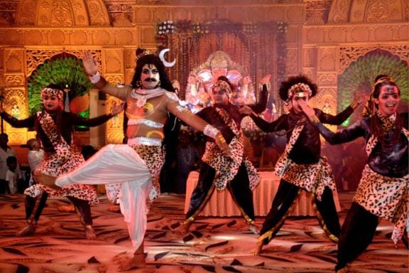 हनुमान सेतु के पास झूलेलाल वाटिका में चल रहे मनौती के राजा गणेशोत्सव का नौवां दिन भक्ति व सांस् हनुमान सेतु के पास झूलेलाल वाटिका में चल रहे मनौती के राजा गणेशोत्सव का नौवां दिन भक्ति व सांस्