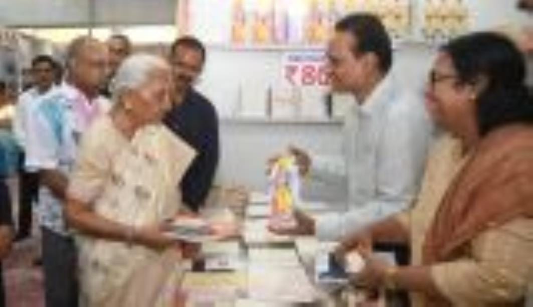 राजधानी के बलरामपुर गार्डन में दस दिवसीय 22वें राष्ट्रीय पुस्तक मेले का बृहस्पतिवार को आगाज हो राजधानी के बलरामपुर गार्डन में दस दिवसीय 22वें राष्ट्रीय पुस्तक मेले का बृहस्पतिवार को आगाज हो
