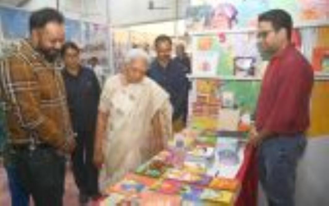 राजधानी के बलरामपुर गार्डन में दस दिवसीय 22वें राष्ट्रीय पुस्तक मेले का बृहस्पतिवार को आगाज हो राजधानी के बलरामपुर गार्डन में दस दिवसीय 22वें राष्ट्रीय पुस्तक मेले का बृहस्पतिवार को आगाज हो