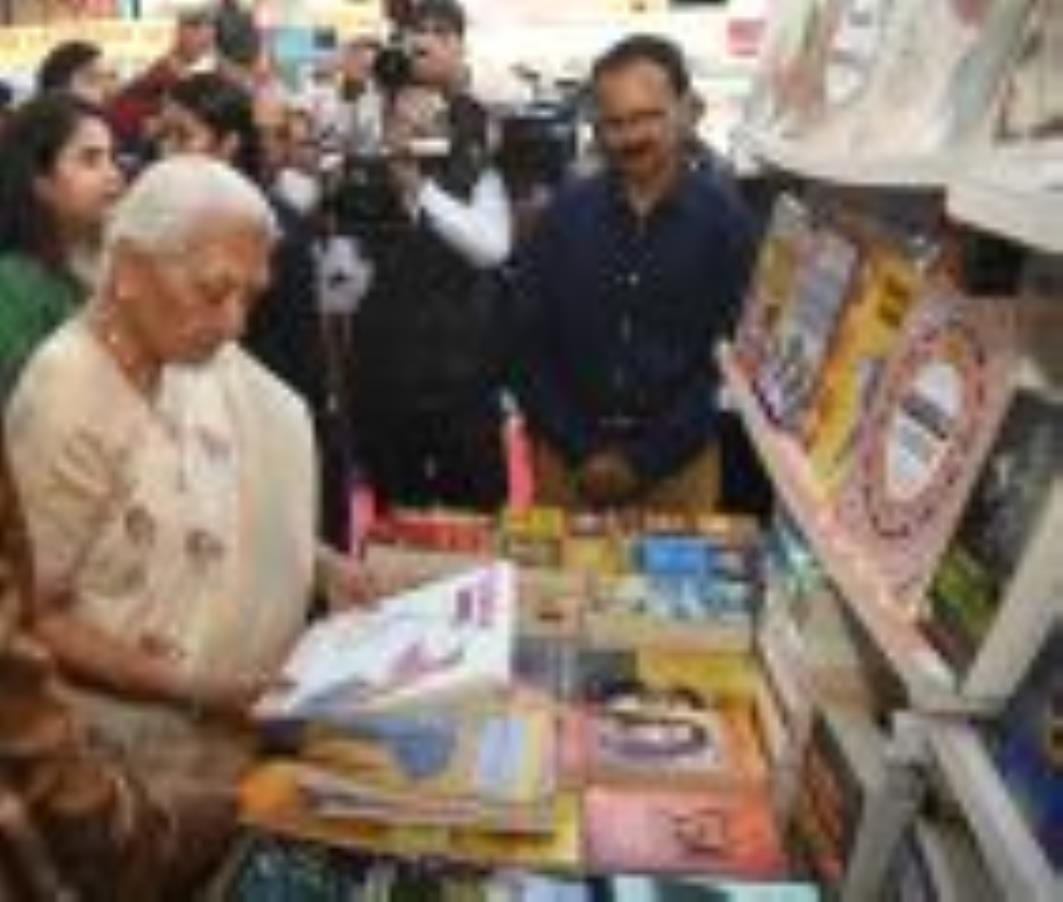 राजधानी के बलरामपुर गार्डन में दस दिवसीय 22वें राष्ट्रीय पुस्तक मेले का बृहस्पतिवार को आगाज हो राजधानी के बलरामपुर गार्डन में दस दिवसीय 22वें राष्ट्रीय पुस्तक मेले का बृहस्पतिवार को आगाज हो