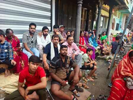 सीहोर के बड़ा बाजार स्थित अग्रवाल पंचायती भवन में चल रही सात दिवसीय श्रीमद्भागवत कथा