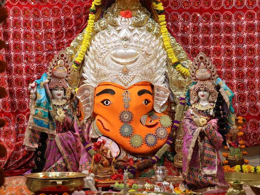सीहोर स्थित पेशवा कालीन गणेश मंदिर सीहोर स्थित पेशवा कालीन गणेश मंदिर