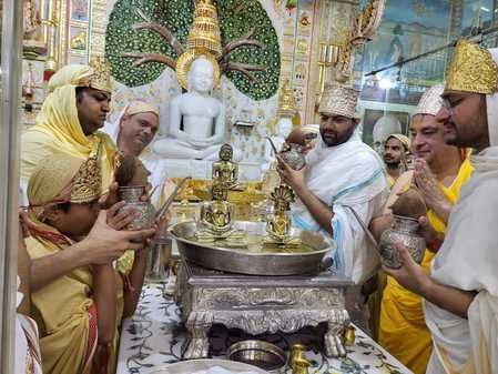 सेक्टर 2 शास्त्रीनगर जैन मंदिर में कार्यक्रम।