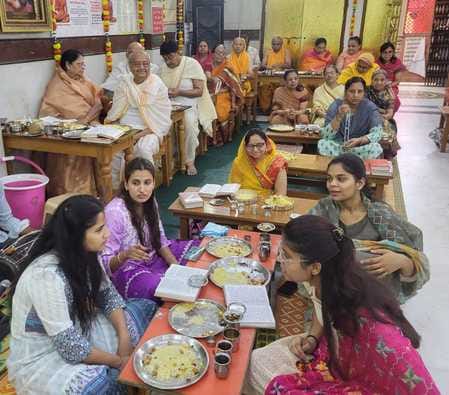 सेक्टर 2 शास्त्रीनगर जैन मंदिर में कार्यक्रम।