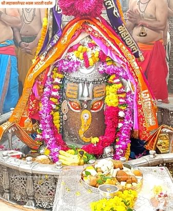 श्री गणेश स्वरूप मे दिए दर्शन 