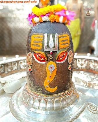 श्री गणेश स्वरूप मे दिए दर्शन 