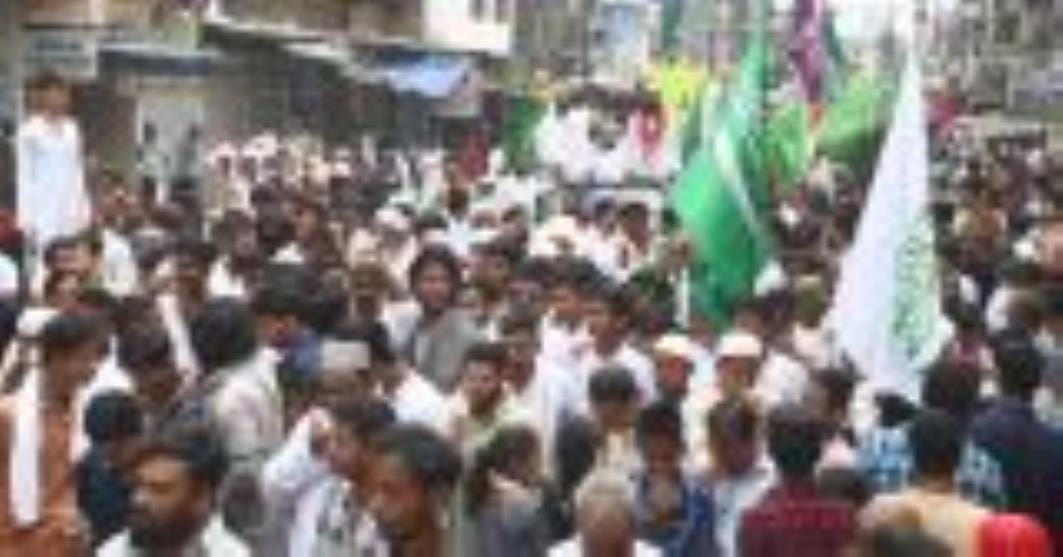 अकीदत के साथ निकाला जुलूस-ए-मदहे सहाबा अकीदत के साथ निकाला जुलूस-ए-मदहे सहाबा