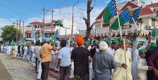 बीसलपुर के गांव मीरपुर में निकाला गया जुलूस ए मोहम्मदी। संवाद बीसलपुर के गांव मीरपुर में निकाला गया जुलूस ए मोहम्मदी। संवाद