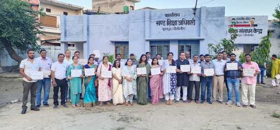 बीसलपुर में इनर व्हील क्लब की अध्यक्ष ने शिक्षिकाओं को दिए प्रमाण पत्र। संवाद बीसलपुर में इनर व्हील क्लब की अध्यक्ष ने शिक्षिकाओं को दिए प्रमाण पत्र। संवाद