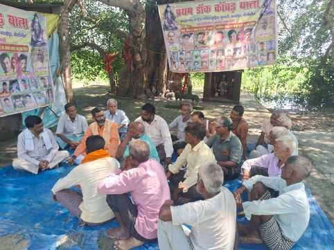 बीसलपुर पीलीभीत हाईवे पर भरा बाढ़ का पानी। संवाद बीसलपुर पीलीभीत हाईवे पर भरा बाढ़ का पानी। संवाद
