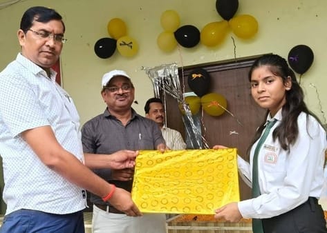 फोटो-40-कॉलेज सभागार में सेवानिवृत शिक्षकों को सम्मानित करते डीएम व एसपी। संवाद फोटो-40-कॉलेज सभागार में सेवानिवृत शिक्षकों को सम्मानित करते डीएम व एसपी। संवाद