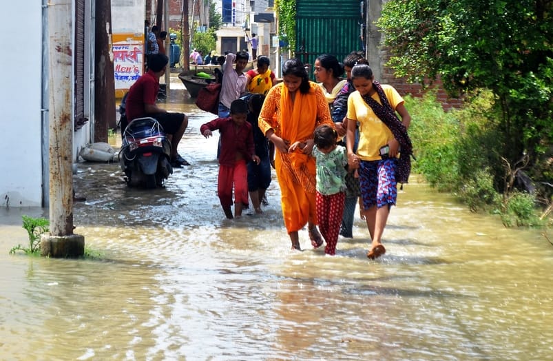 शाहजहांपुर में बाढ़ के पानी का ड्रोन से लिया गया फोटो। स्रोत: पुलिस शाहजहांपुर में बाढ़ के पानी का ड्रोन से लिया गया फोटो। स्रोत: पुलिस