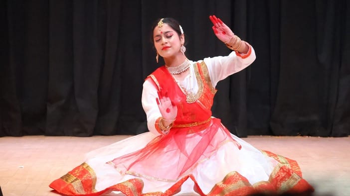 आर्य पीजी कॉलेज में प्रस्तुति देते प्रतिभागी। स्रोत : कॉलेज आर्य पीजी कॉलेज में प्रस्तुति देते प्रतिभागी। स्रोत : कॉलेज