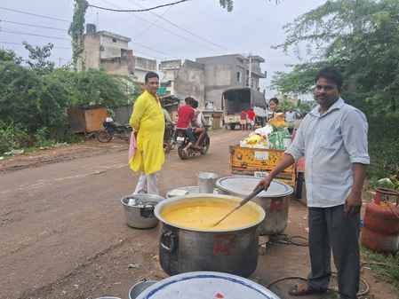 अंबाला छावनी में टांगरी बांध किनारे कीचड़ से सनी न्यू टेगोर नगर की गली। संवाद अंबाला छावनी में टांगरी बांध किनारे कीचड़ से सनी न्यू टेगोर नगर की गली। संवाद