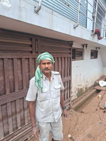 अंबाला छावनी में टांगरी बांध किनारे कीचड़ से सनी न्यू टेगोर नगर की गली। संवाद अंबाला छावनी में टांगरी बांध किनारे कीचड़ से सनी न्यू टेगोर नगर की गली। संवाद