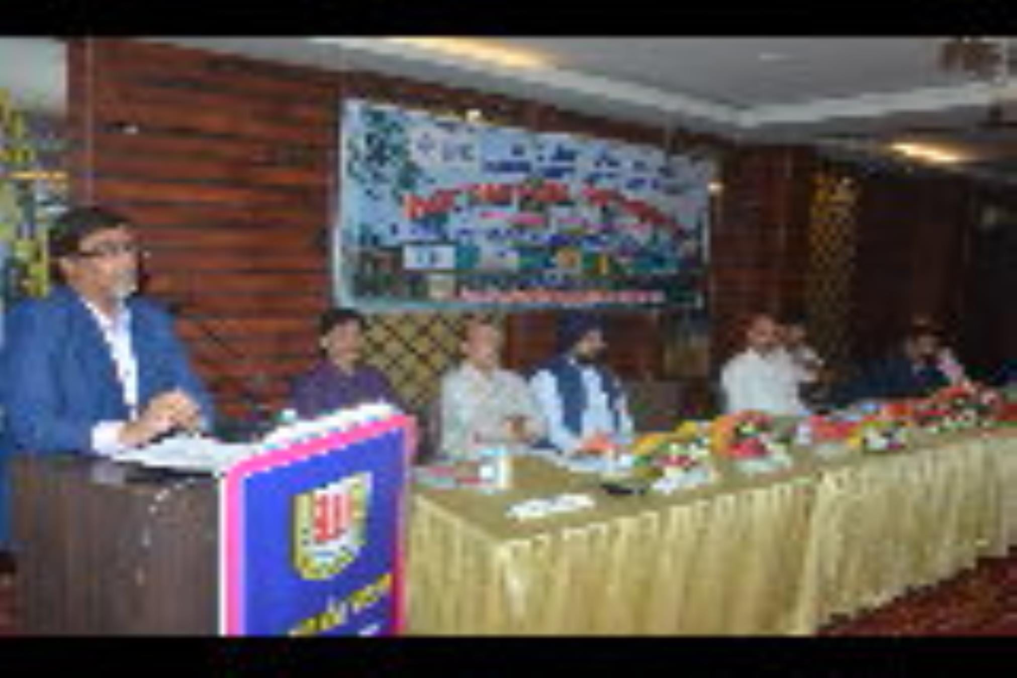 लखनऊ बीमा संस्थान की ओर से शनिवार को सेमिनार कराया गया। इसमें मुख्य अतिथि एलआईसी के सेवानिवृत्त