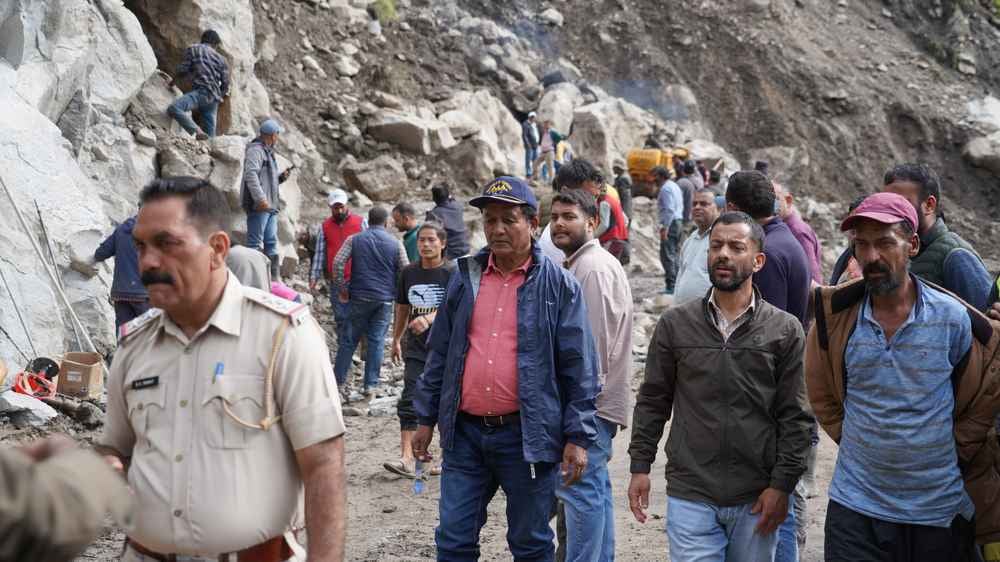 निगुलसरी में एनएच पांच हुआ बहाल। निगुलसरी में एनएच पांच हुआ बहाल।