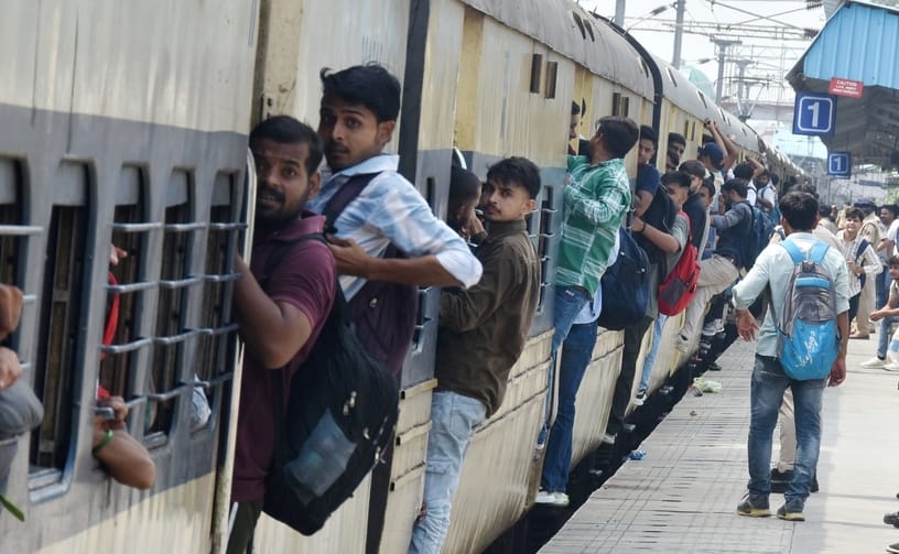 पीईटी की परीक्षा के फोटो- रूखसार शामली पीईटी की परीक्षा के फोटो- रूखसार शामली