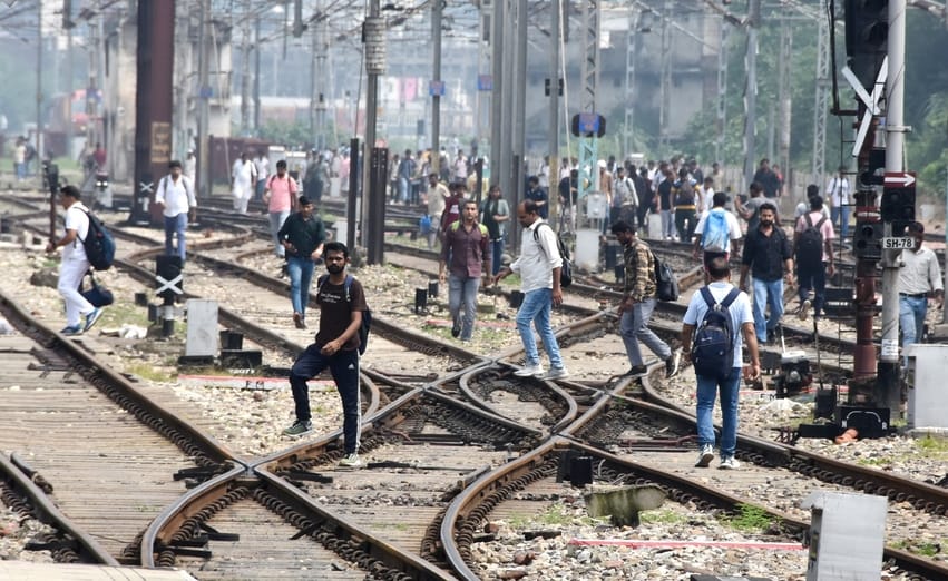 पीईटी की परीक्षा के फोटो- रूखसार शामली पीईटी की परीक्षा के फोटो- रूखसार शामली