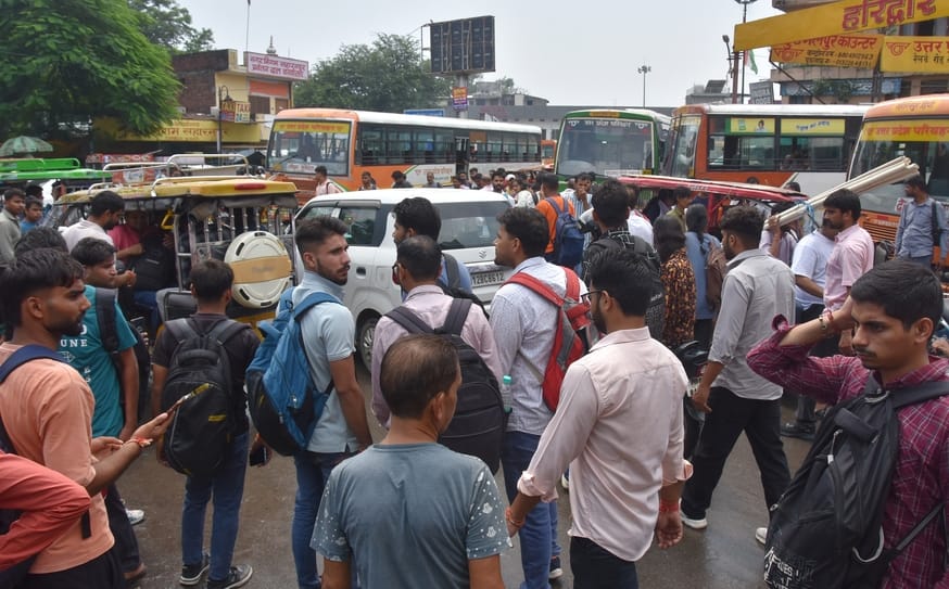 पीईटी की परीक्षा के फोटो- रूखसार शामली पीईटी की परीक्षा के फोटो- रूखसार शामली