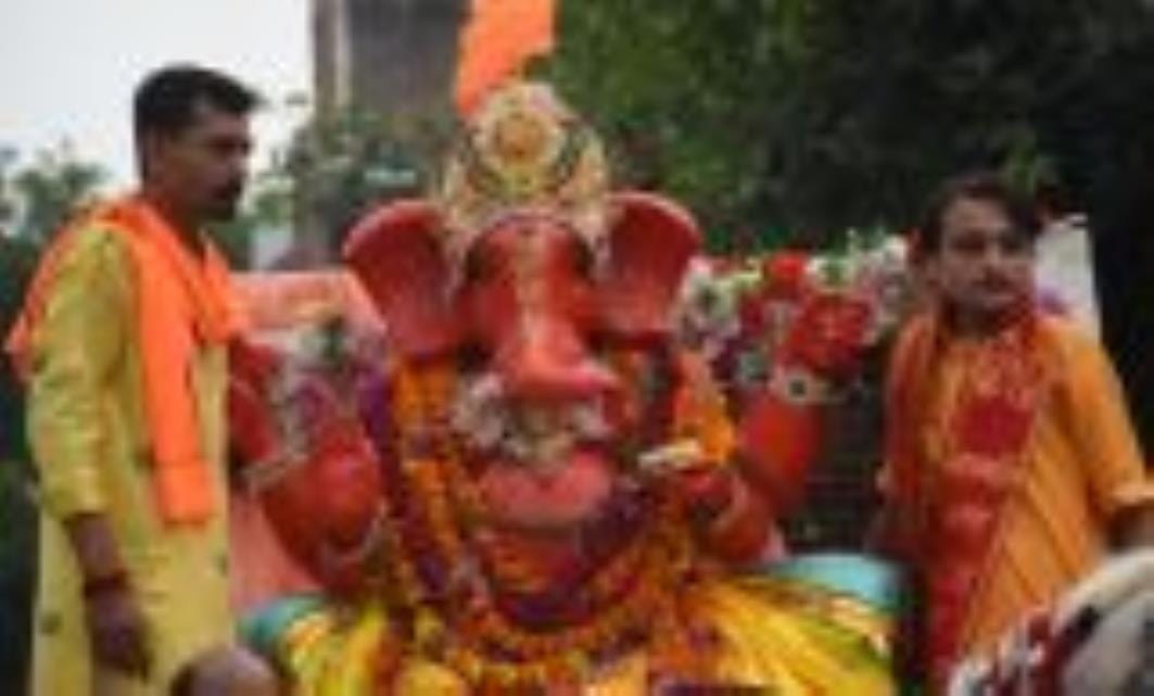 दस दिन तक घरों, पंडालों में विराजे विघ्नहर्ता को विदा करने के लिए झूलेलाल, कुड़ियाघाट पर आस्था दस दिन तक घरों, पंडालों में विराजे विघ्नहर्ता को विदा करने के लिए झूलेलाल, कुड़ियाघाट पर आस्था