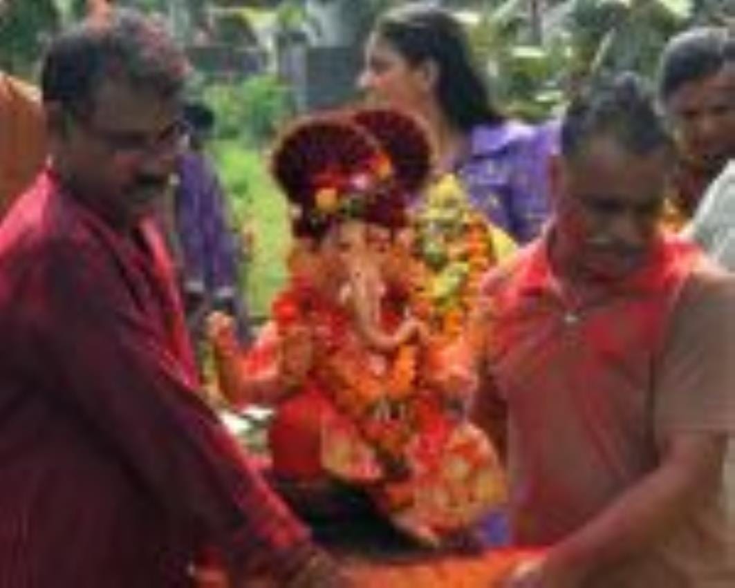 दस दिन तक घरों, पंडालों में विराजे विघ्नहर्ता को विदा करने के लिए झूलेलाल, कुड़ियाघाट पर आस्था दस दिन तक घरों, पंडालों में विराजे विघ्नहर्ता को विदा करने के लिए झूलेलाल, कुड़ियाघाट पर आस्था