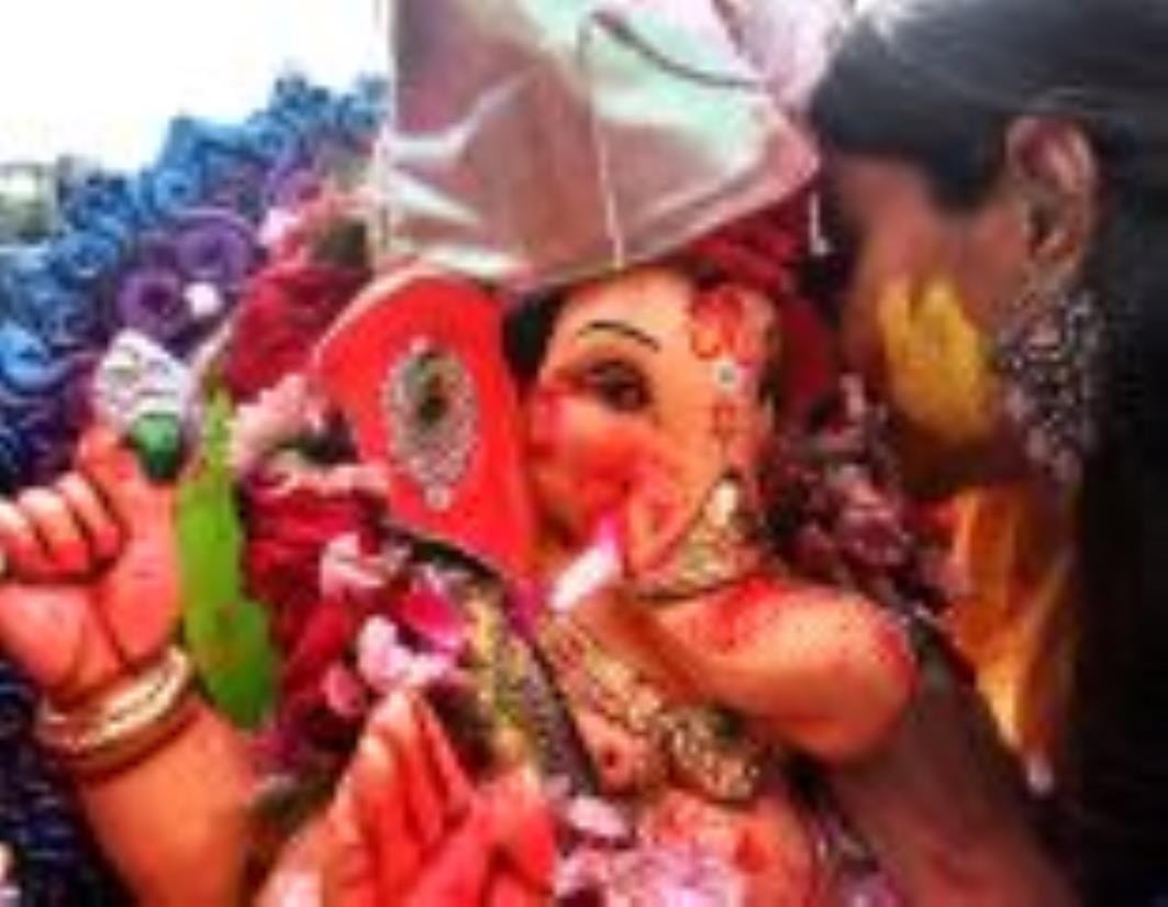 दस दिन तक घरों, पंडालों में विराजे विघ्नहर्ता को विदा करने के लिए झूलेलाल, कुड़ियाघाट पर आस्था दस दिन तक घरों, पंडालों में विराजे विघ्नहर्ता को विदा करने के लिए झूलेलाल, कुड़ियाघाट पर आस्था