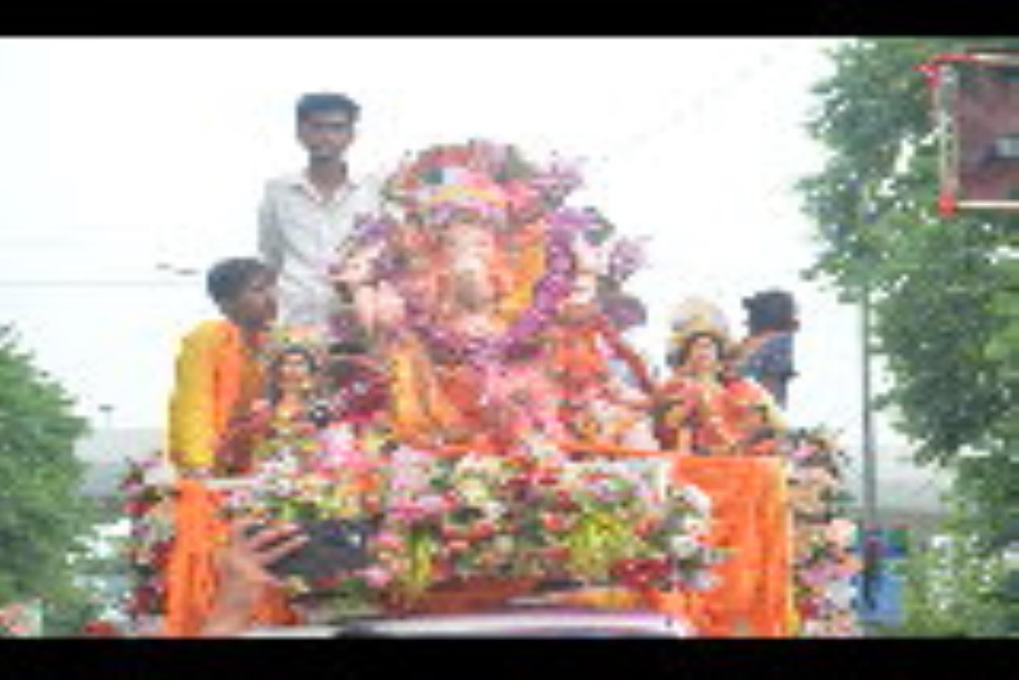 दस दिन तक घरों, पंडालों में विराजे विघ्नहर्ता को विदा करने के लिए झूलेलाल, कुड़ियाघाट पर आस्था दस दिन तक घरों, पंडालों में विराजे विघ्नहर्ता को विदा करने के लिए झूलेलाल, कुड़ियाघाट पर आस्था
