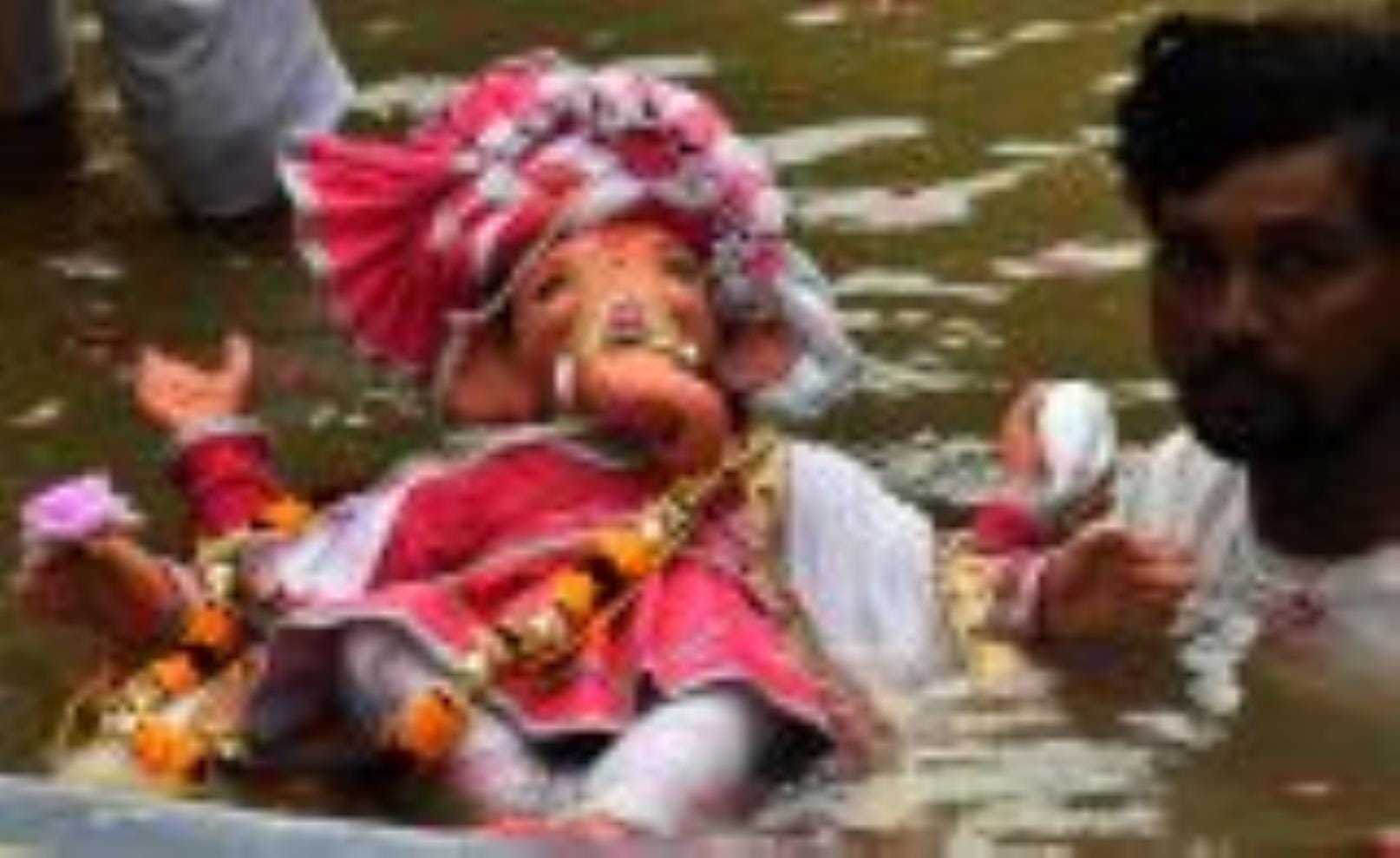 दस दिन तक घरों, पंडालों में विराजे विघ्नहर्ता को विदा करने के लिए झूलेलाल, कुड़ियाघाट पर आस्था दस दिन तक घरों, पंडालों में विराजे विघ्नहर्ता को विदा करने के लिए झूलेलाल, कुड़ियाघाट पर आस्था