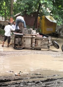 बहेड़ी। खस्ता हाल नदेली मार्ग बहेड़ी। खस्ता हाल नदेली मार्ग