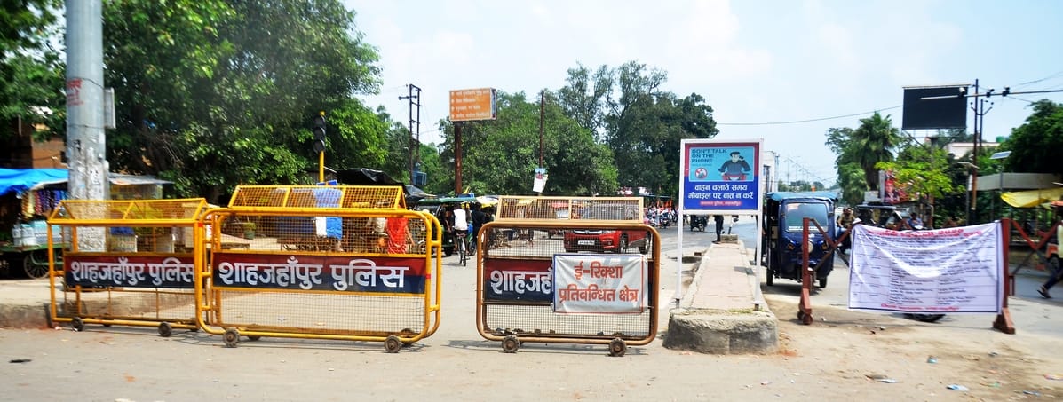 बरेली मोड़ स्थित एसएसएमवी स्कूल में घुसा बाढ़ का पानी। संवाद बरेली मोड़ स्थित एसएसएमवी स्कूल में घुसा बाढ़ का पानी। संवाद
