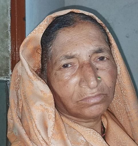 चंबा मेडिकल कॉलेज की ओपीडी के बाहर लगी लोगों की भीड़।संवाद चंबा मेडिकल कॉलेज की ओपीडी के बाहर लगी लोगों की भीड़।संवाद