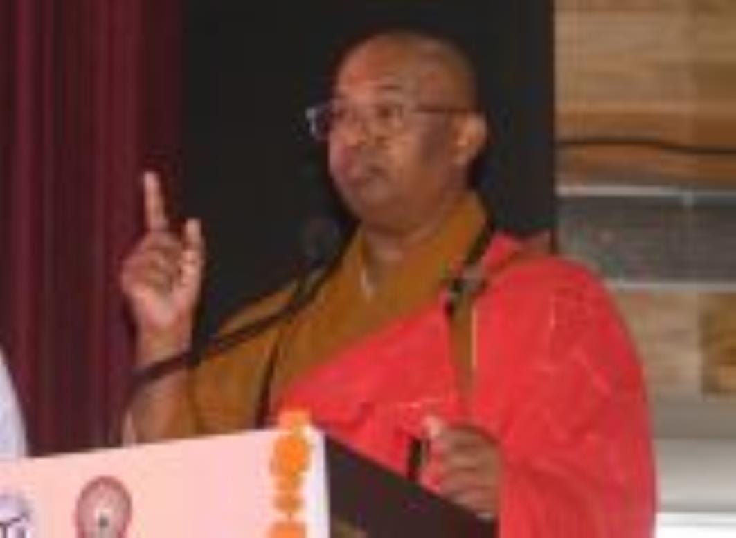 गोमतीनगर स्थित अंतरराष्ट्रीय बौद्ध संस्थान में रविवार को आयोजित बौद्ध पर्यटन की स्वर्ण भूमि पर 