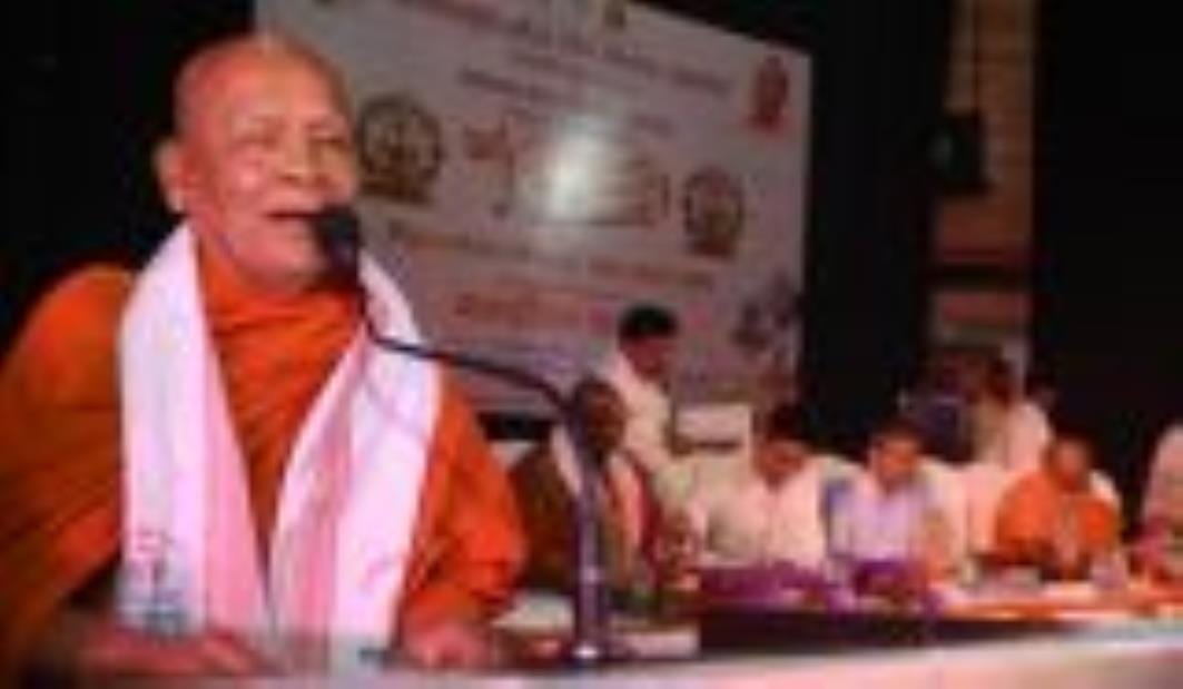 गोमतीनगर स्थित अंतरराष्ट्रीय बौद्ध संस्थान में रविवार को आयोजित बौद्ध पर्यटन की स्वर्ण भूमि पर 