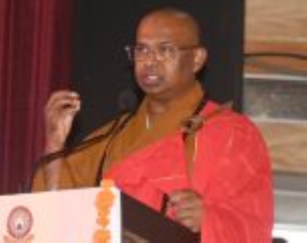 गोमतीनगर स्थित अंतरराष्ट्रीय बौद्ध संस्थान में रविवार को आयोजित बौद्ध पर्यटन की स्वर्ण भूमि पर 