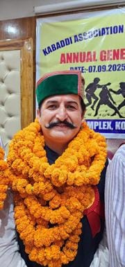 कुलदीप राणा के प्रदेश कबडडी संघ महासचिव बनने के बादपांवटा पहुंचने पर जोरदार स्वागत करते लोग: सं कुलदीप राणा के प्रदेश कबडडी संघ महासचिव बनने के बादपांवटा पहुंचने पर जोरदार स्वागत करते लोग: सं