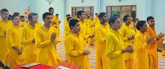 कुरुक्षेत्र। जयराम विद्यापीठ पूजन करते ब्रह्मचारी। विज्ञप्ति कुरुक्षेत्र। जयराम विद्यापीठ पूजन करते ब्रह्मचारी। विज्ञप्ति